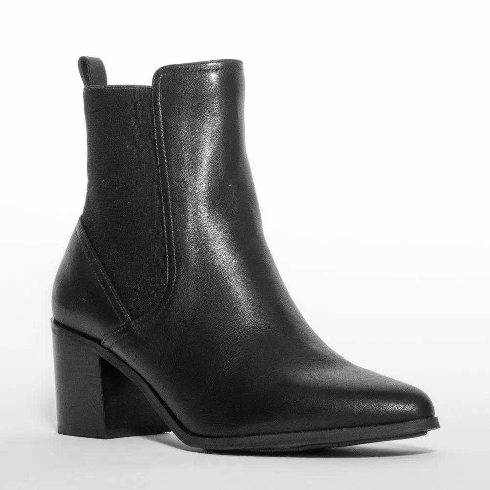 Vala Black Boot